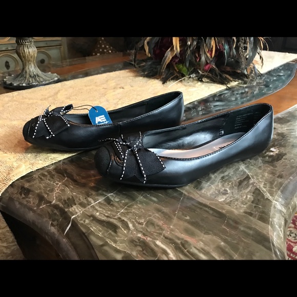 AMERICAN EAGLE FLATS, WITH BOW, BLACK AND WHITE 6. - Picture 2 of 6